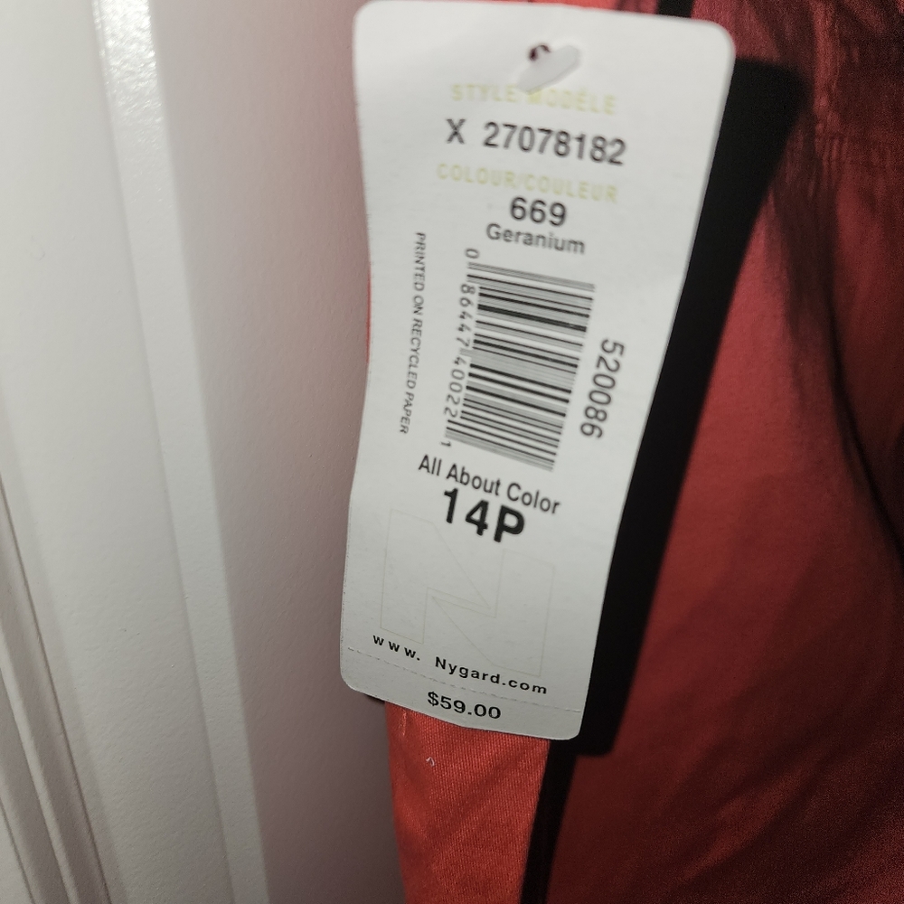 Capri Pants - Picture 4 of 6